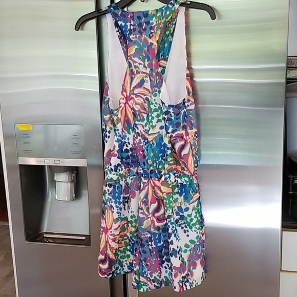 💕ADELYN RAE💕 Sleeveless Pattern Romper - Picture 2 of 8